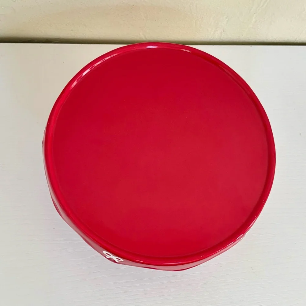 Target Bullseye Red Mini Cake Stand with White Bows Scalloped Edge NWT